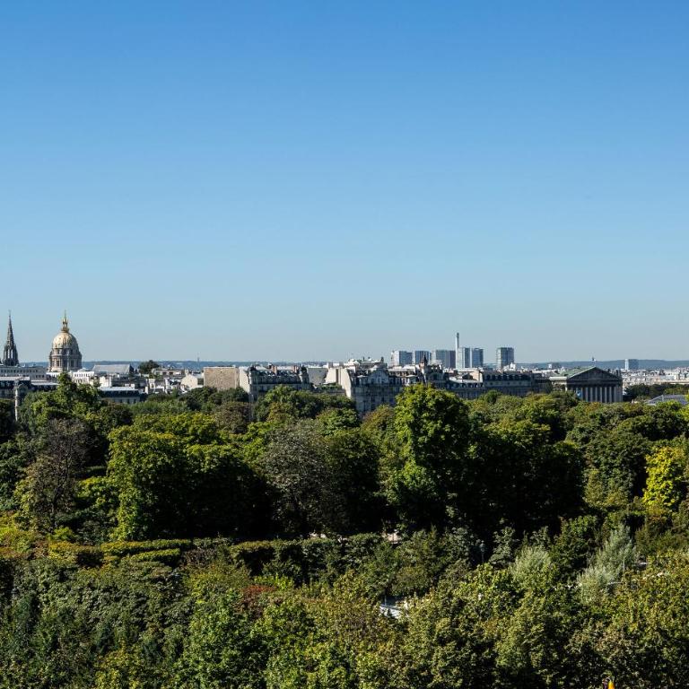 Hôtel Brighton - Esprit de France - Chambre Double Deluxe - Vue sur Paris - 1