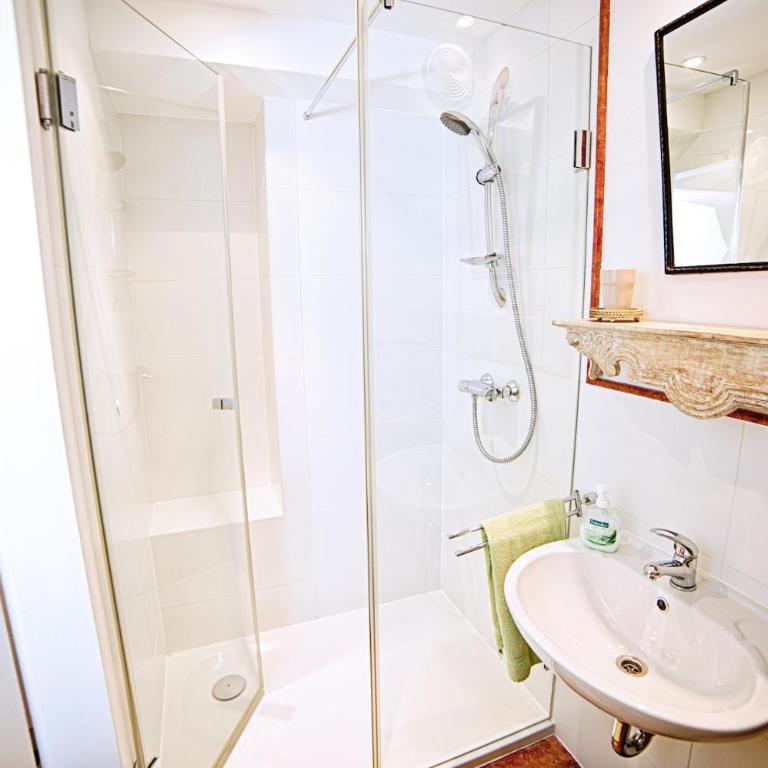 Salzburg Place to Stay - Studio Apartment - 4