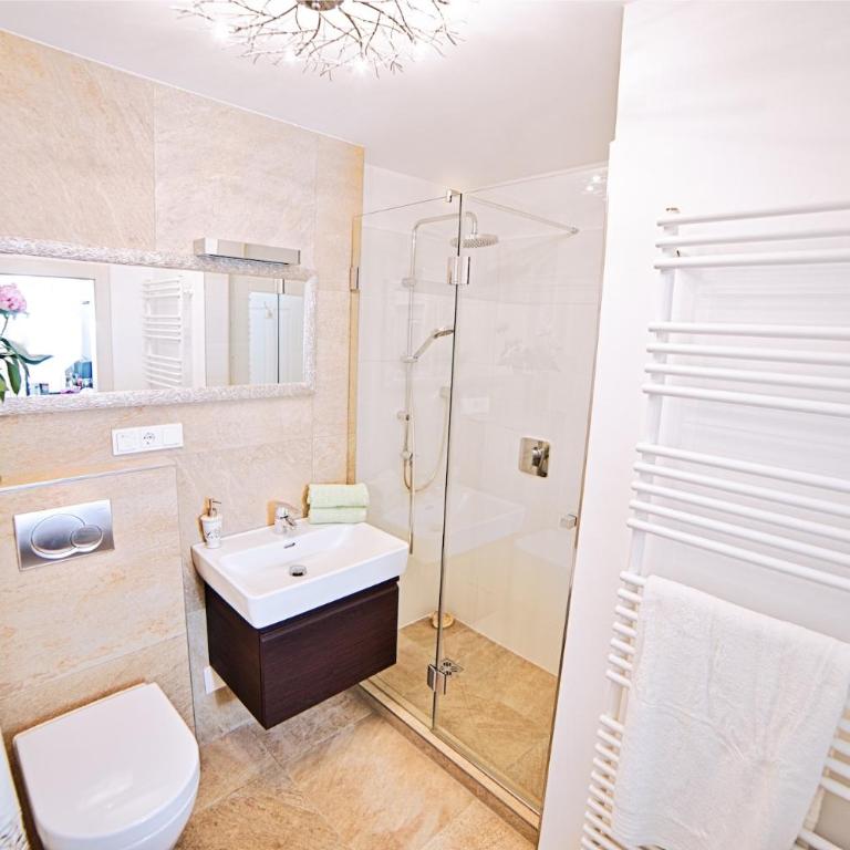 Salzburg Place to Stay - Superior Apartment - 13