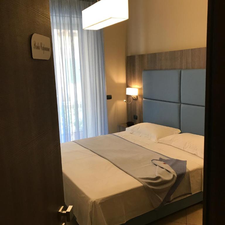 Napoli Com'era - Large Double Room - 27