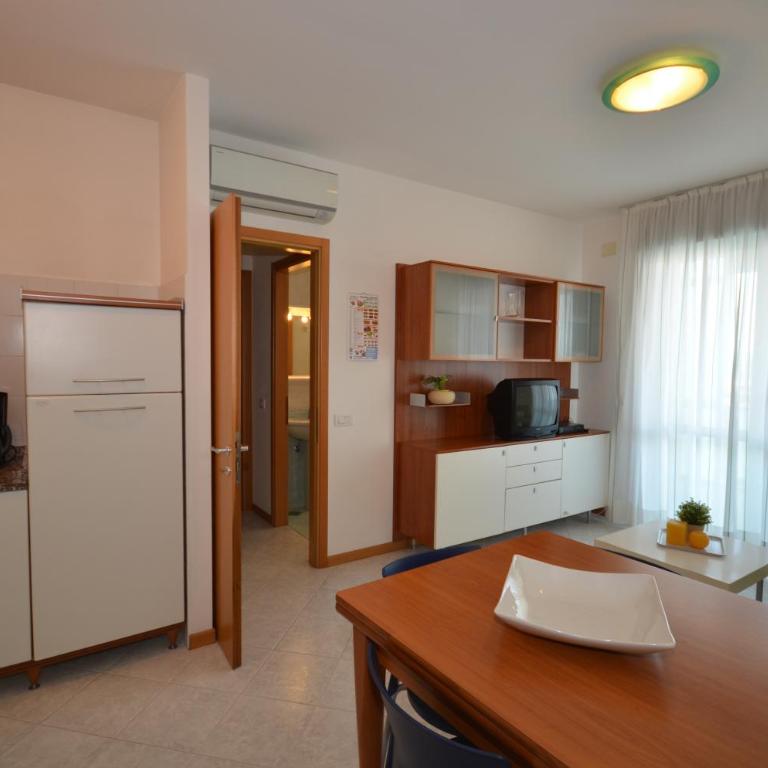 Appartamenti Torre Del Sole - Two-Bedroom Apartment - 9