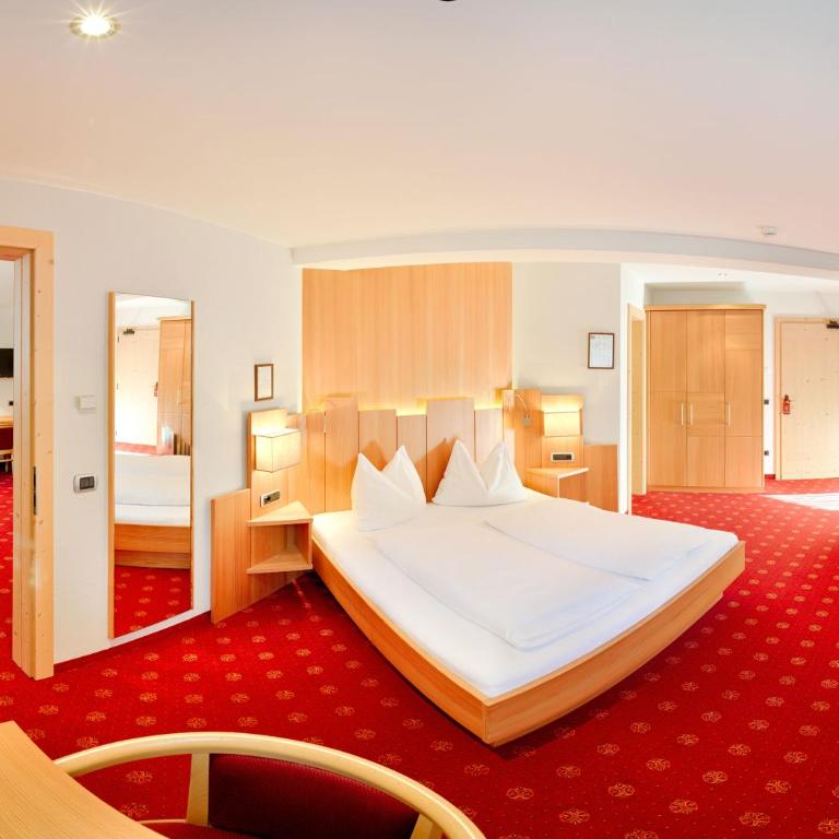 Granpanorama Hotel StephansHof - Vierbettzimmer mit Balkon - 4