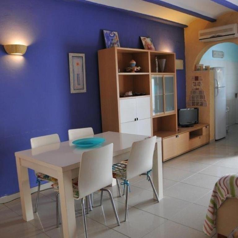 Casa a 50 metros del Mar - Casa Unifamiliar de 3 dormitorios - 1
