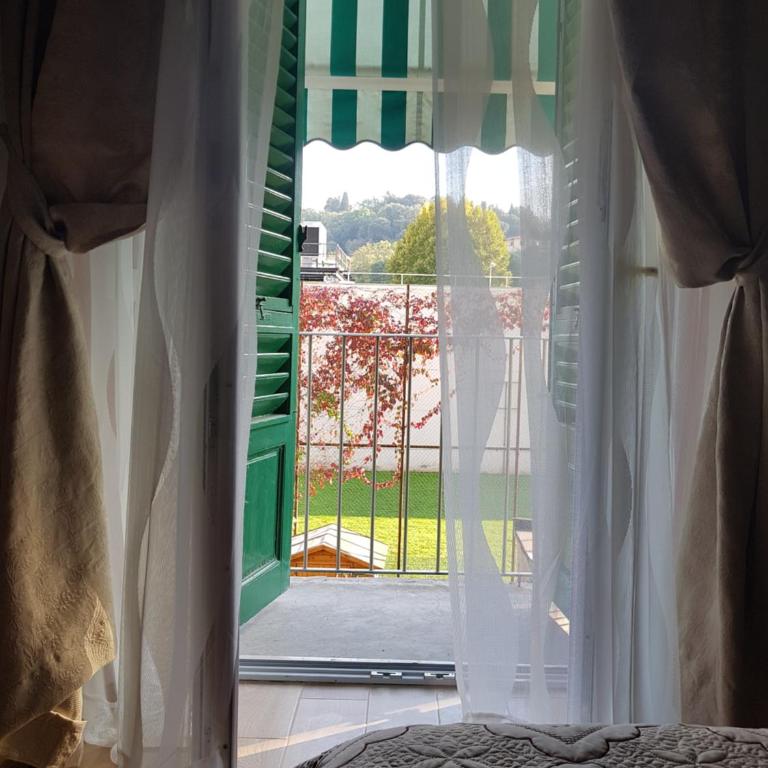 Vittoria's Bridge flat, wifi, free park, late checkin - Appartamento - 13