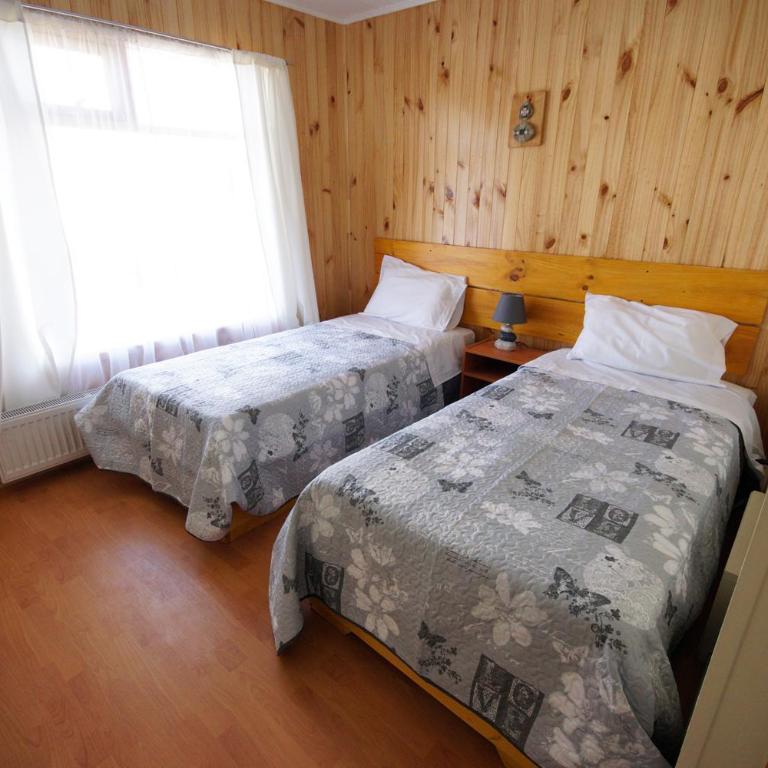 Hostal Los Pioneros - Twin Room with Private Bathroom - 6