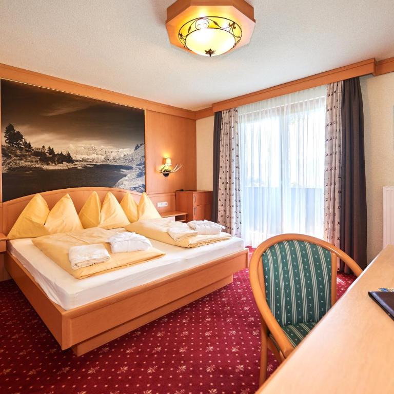 Hotel Jagdhof - Doppelzimmer mit Balkon - 3