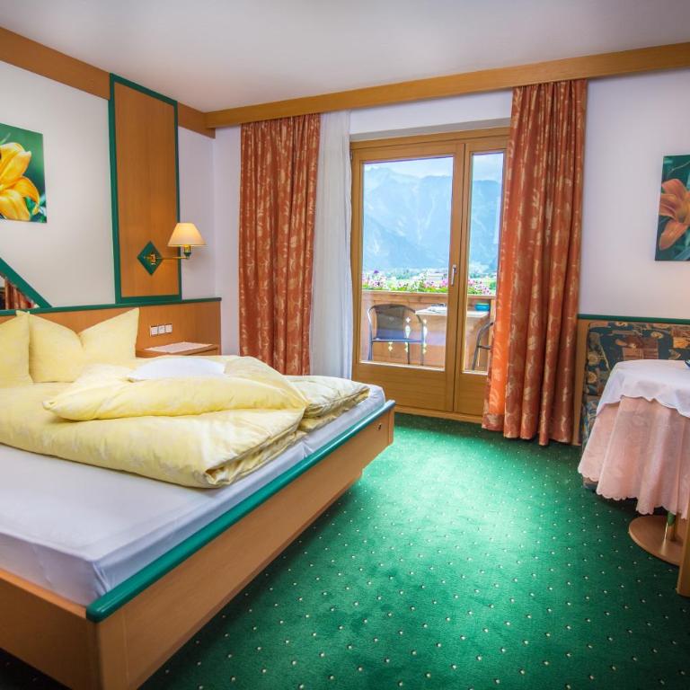 Landhaus Tipotsch - Doppelzimmer mit Balkon - 1