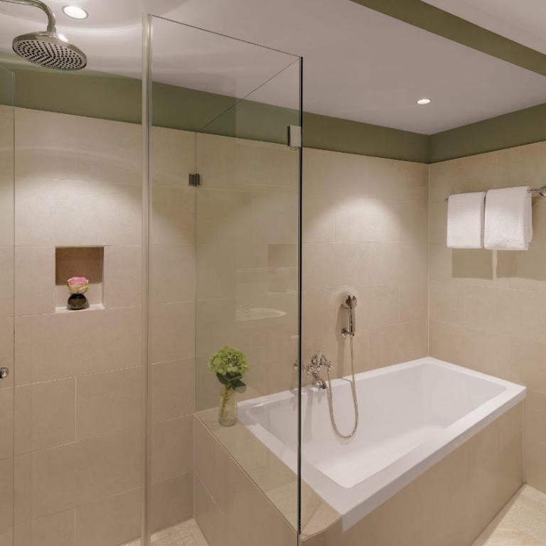 Hotel Excelsior Munich - Deluxe Junior Suite - 2