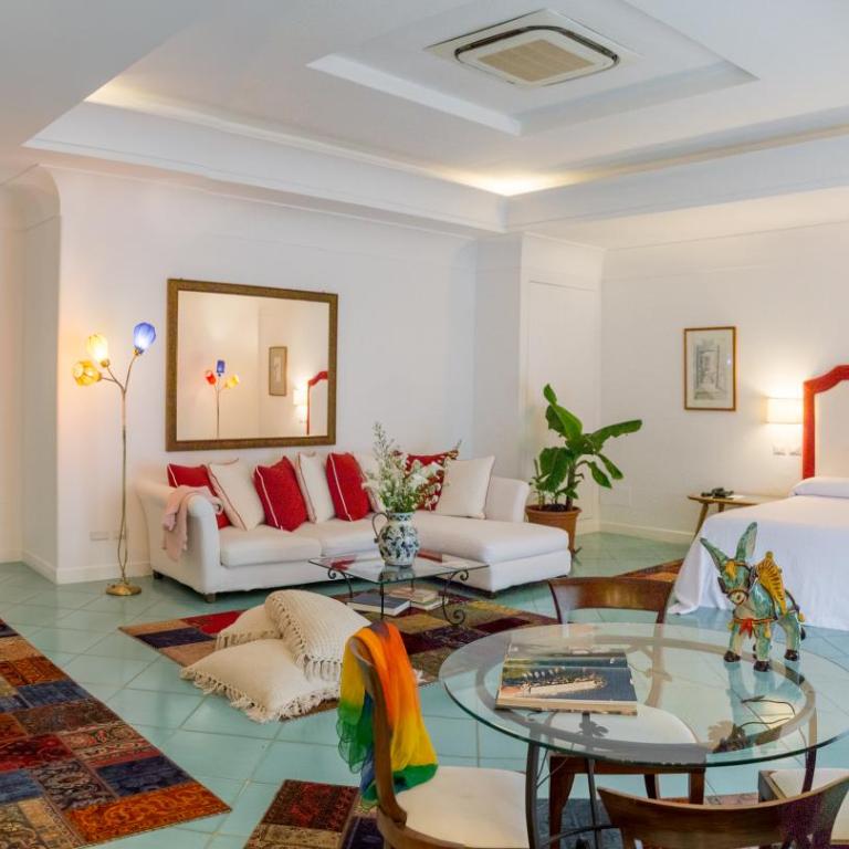 Hotel Poseidon - Ampia Suite con Terrazza e Vista Mare - 3