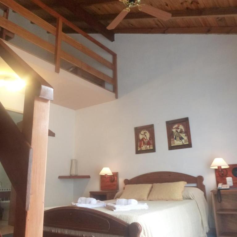Hosteria del Sur - Quadruple Room with Double Bed - 5