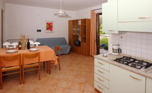 Residence Ruculì - Ruculì Hospitality - Trilocale senza Vista Lago - 5
