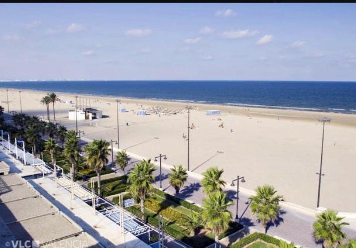 Piso en la playa - Three-Bedroom Apartment - 15