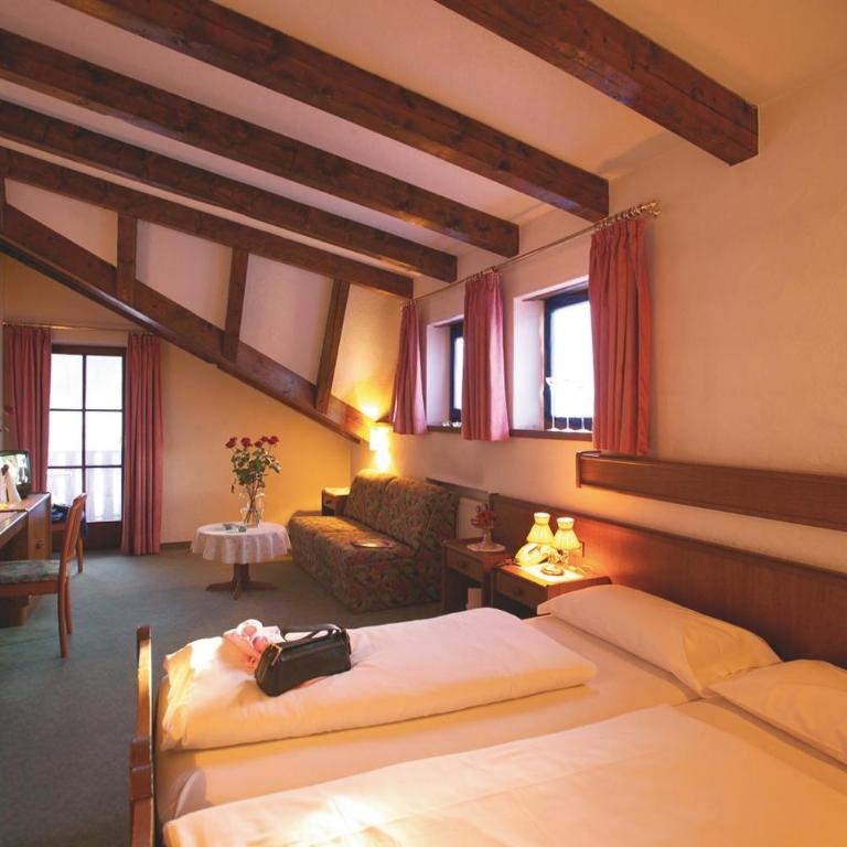 Hotel Weisses Lamm - Camera Matrimoniale con Balcone - 1