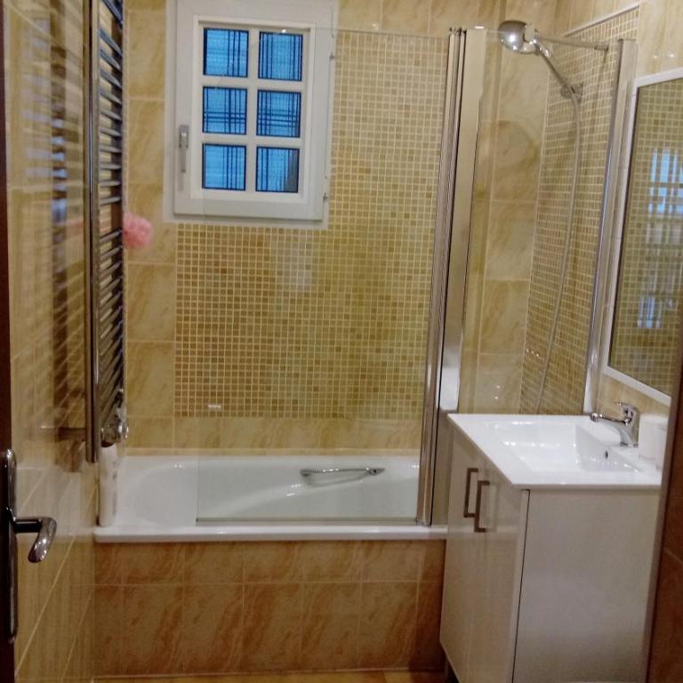 Bonito, luminoso, cerca del mar con Parking - Apartamento con balcón - 16