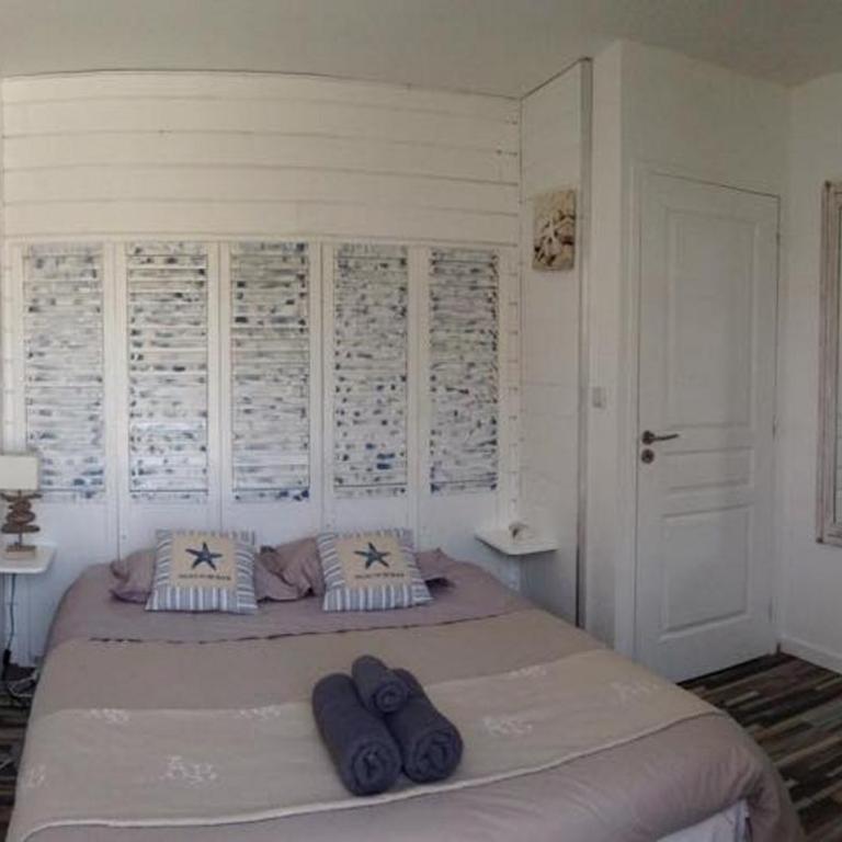 Villa Caraîbes - Chambre Quadruple avec Salle de Bains Commune - 3