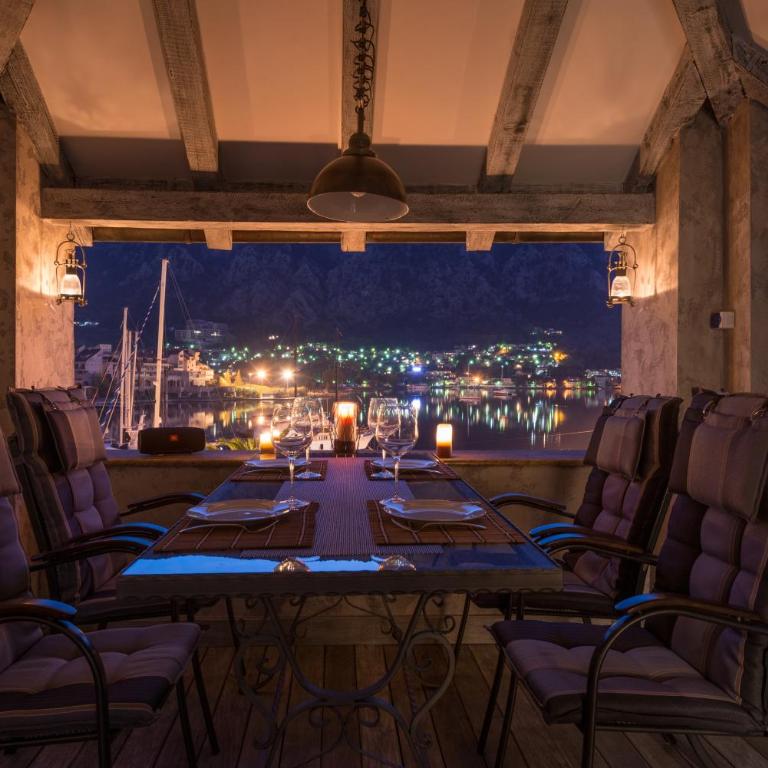 Kotor old town Palace Bucha - Apartment with Sea View - 31
