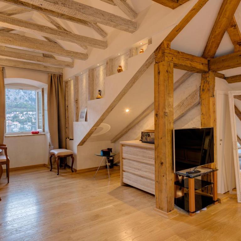 Kotor old town Palace Bucha - Loft - 4
