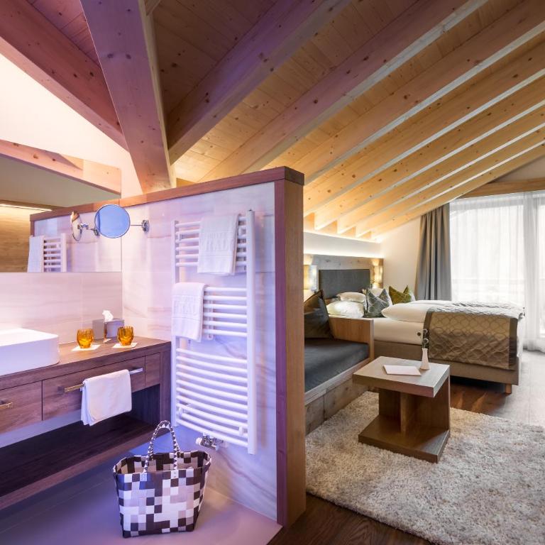 Hotel La Fradora - Dolomites Hotel - Habitación Triple Confort - 4