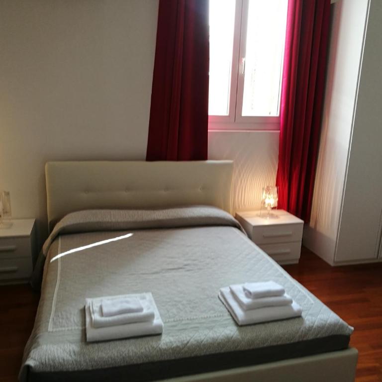 Residenza Piazza Dei Martiri 8 - Appartamento Deluxe - 11