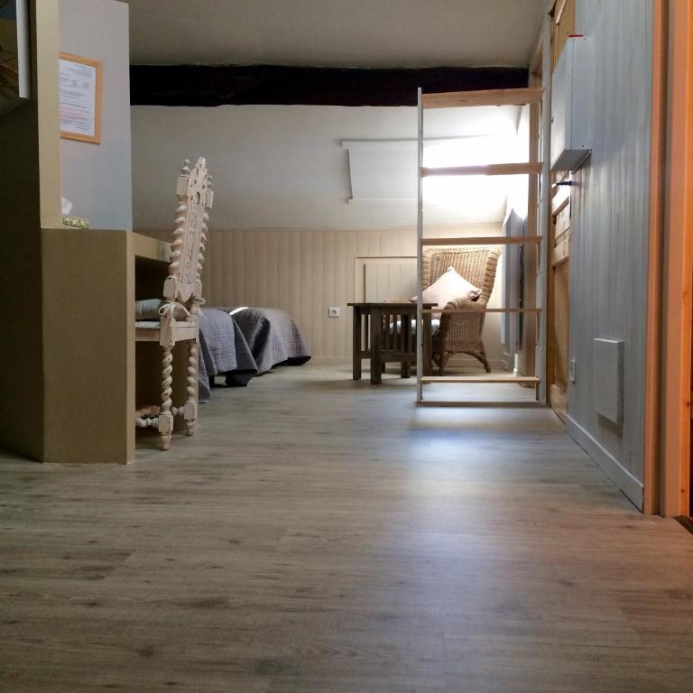 Le Presbytère du Val - Chambre Familiale avec Salle de Bains Privative - 4