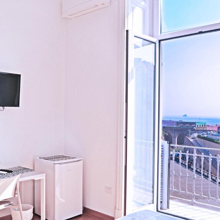 I Giardini Del Re - Camera Matrimoniale con Balcone e Vista Mare - 4