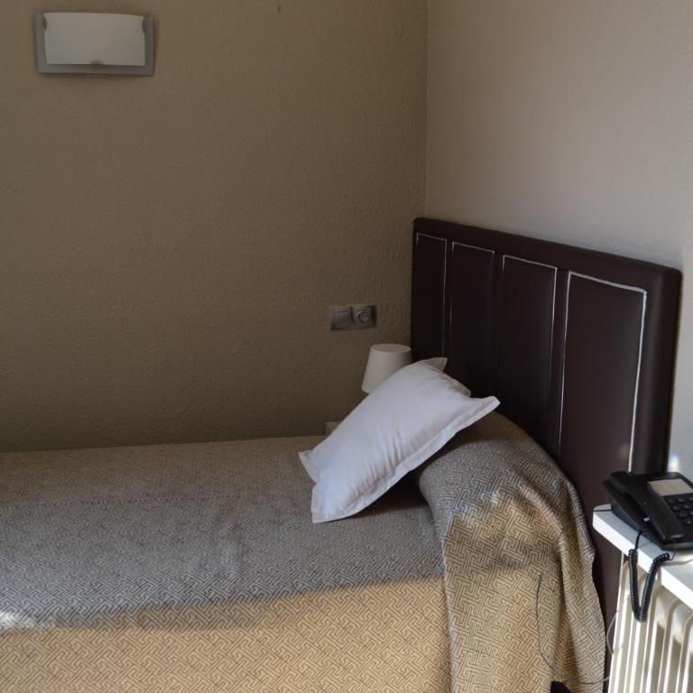 Hotel Ciutadella - Habitación Individual Estándar - 1