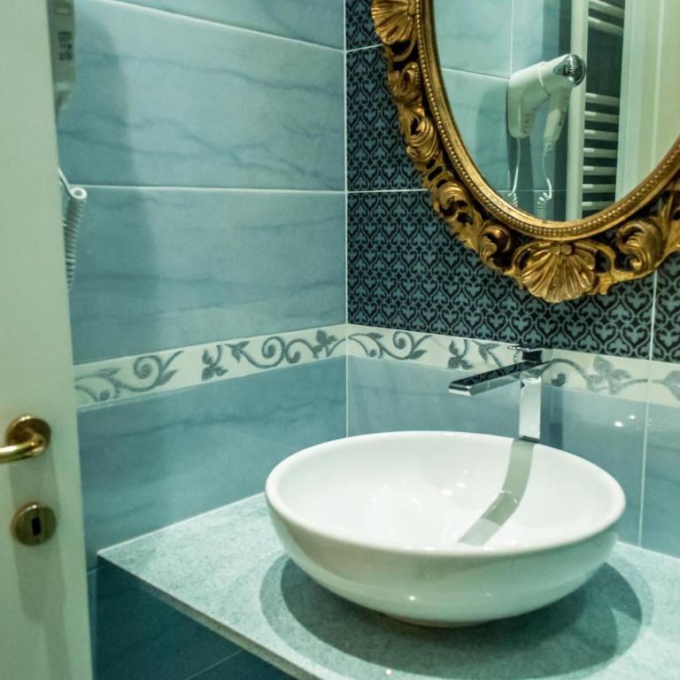 Impero Vaticano Suites Guest House - Camera Matrimoniale Economy - 4