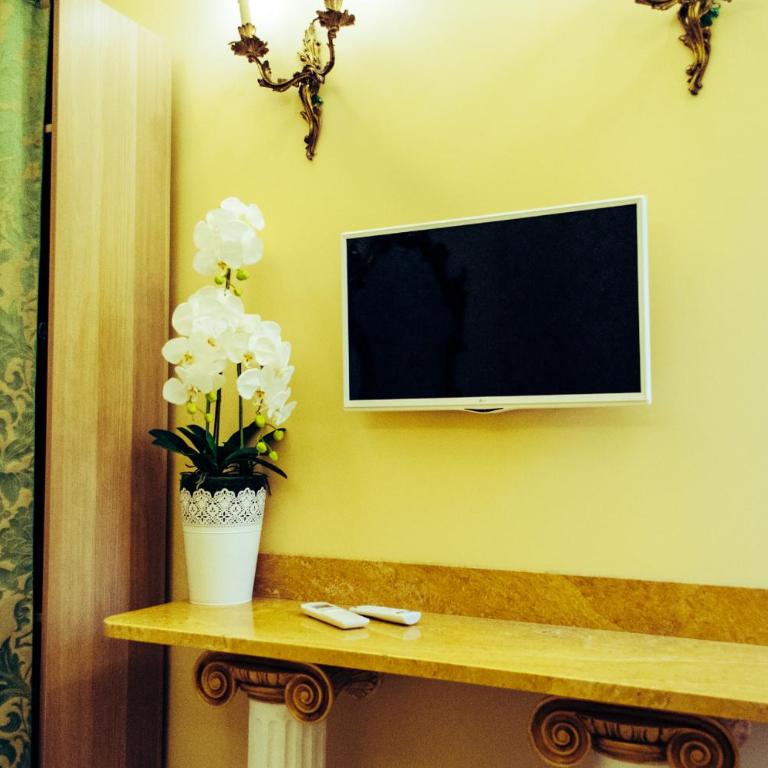 Impero Vaticano Suites Guest House - Camera Matrimoniale Economy - 6