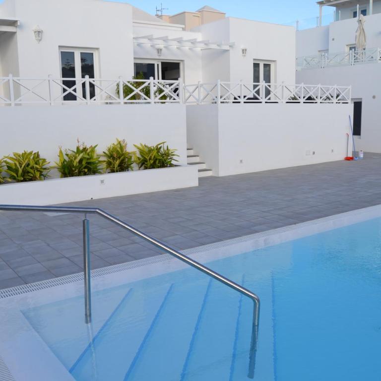Flower Beach Deluxe - Apartamento con vistas a la piscina - 9