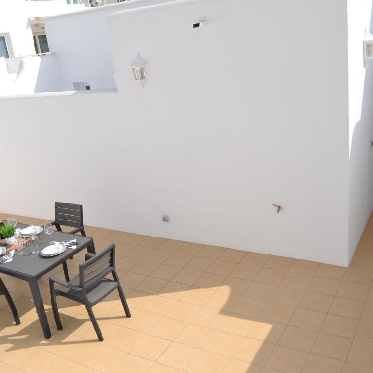 Flower Beach Deluxe - Apartamento con vistas a la piscina - 26