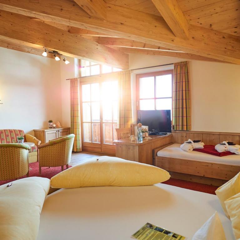 Berggasthof Platzlalm - Deluxe Familienzimmer - 2