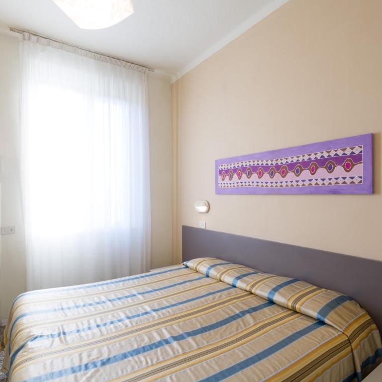 Hotel Moderno - Camera Matrimoniale/Doppia con Letti Singoli con Bagno in Comune - 3