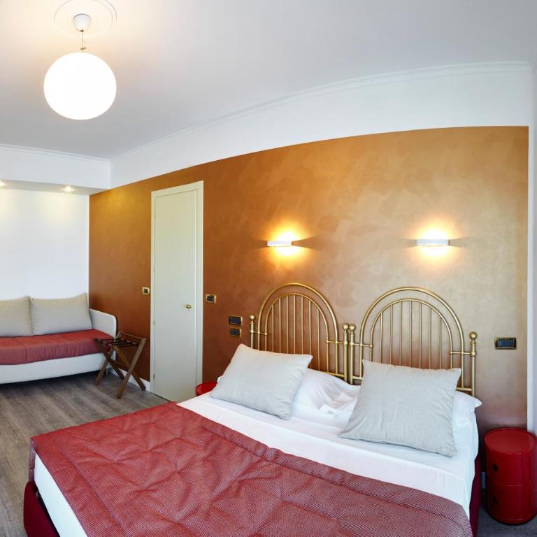 Termini Beach Hotel & Suites - Camera Matrimoniale con Balcone e Vista Mare - 8