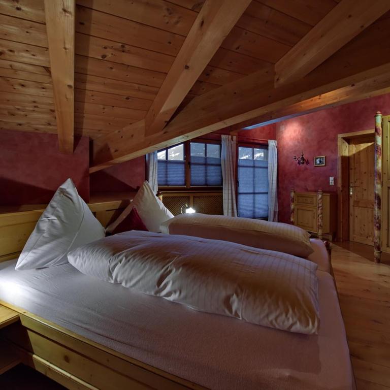 Landhaus Bauer - Deluxe Apartment mit Balkon und 2 Schlafzimmern - 1