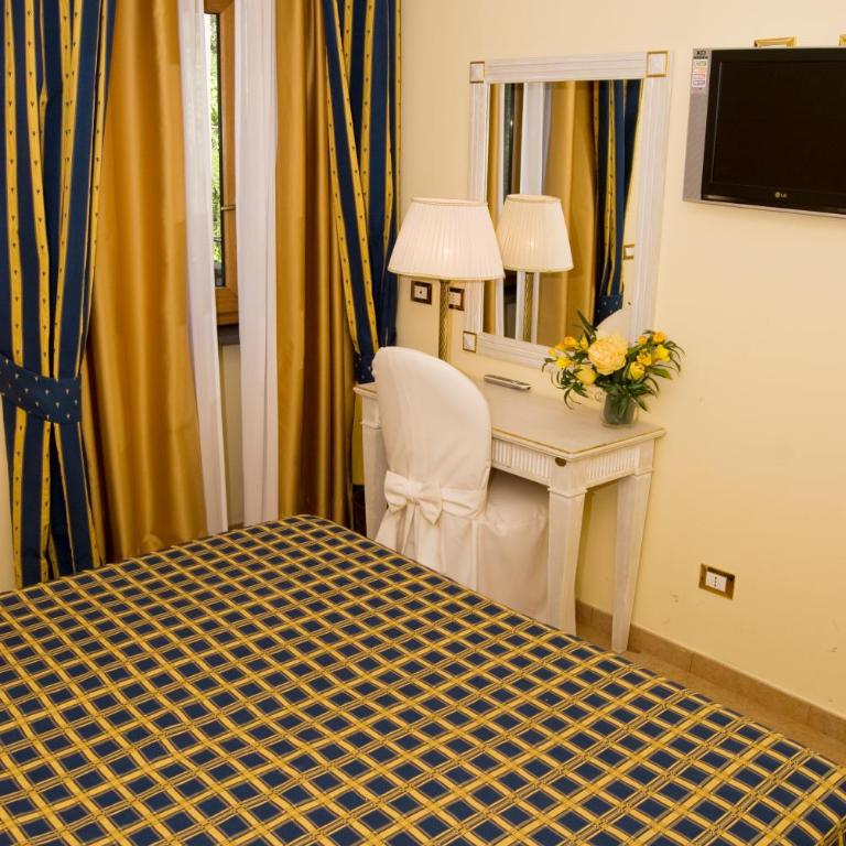 Hotel La Vue d'Or - Economy Double or Twin Room - 1