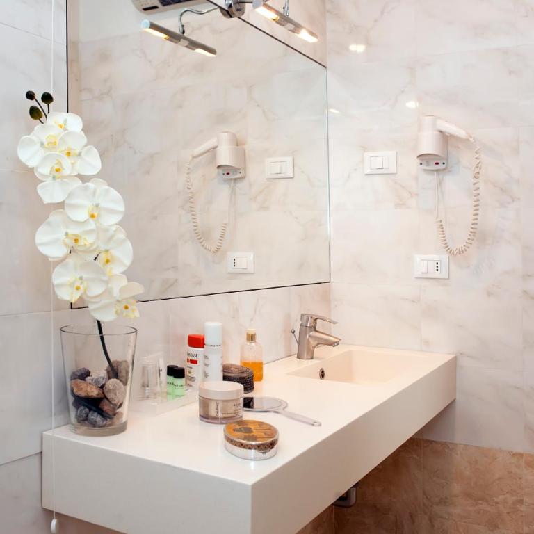 Hotel Touring - Superior Double Room - 2