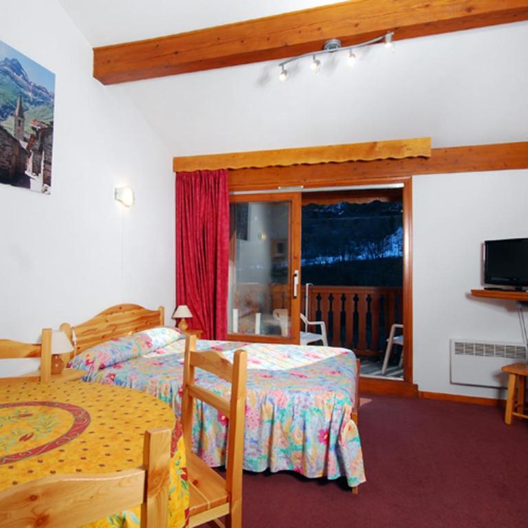 Résidence La Rochetaillée - Studio Quadruple Confort avec Balcon (2 Adultes et 2 Enfants) - Vue sur Montagne - 4