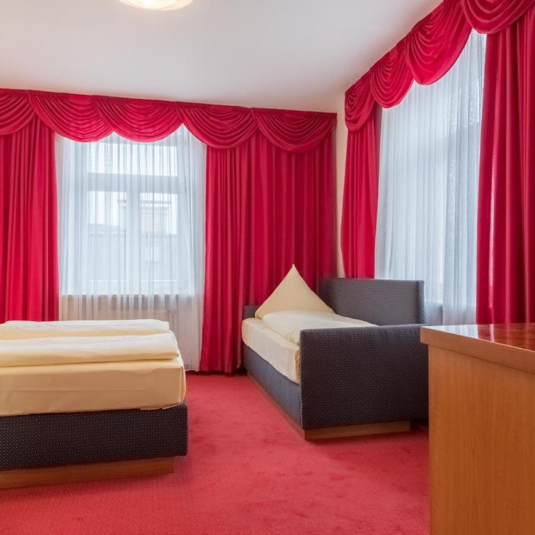 Hotel Bayernland GbR - Dreibettzimmer - 4