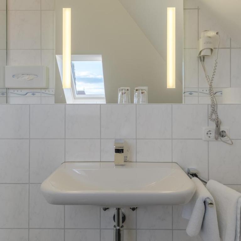 Hotel Bayernland GbR - Einzelzimmer - 1