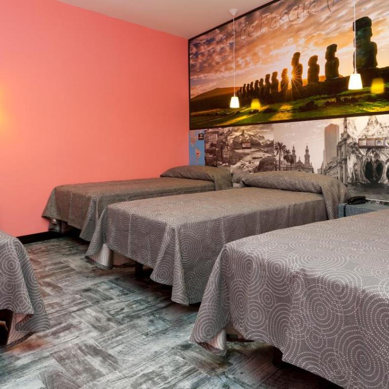 JC Rooms Chueca - Deluxe Quadruple Room - 1