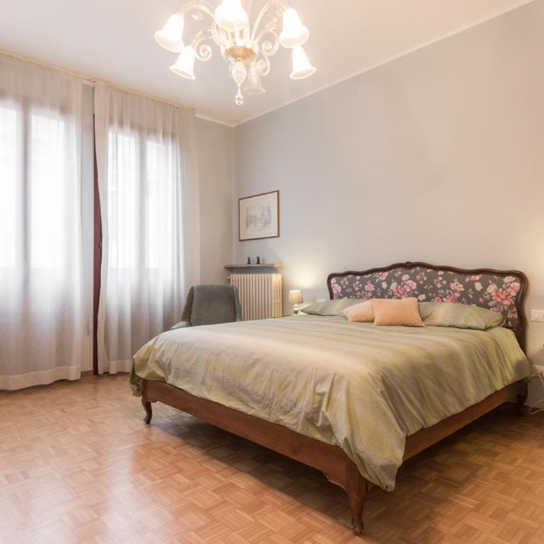 Rialto Bridge Big apt with Lift by LionHost - Apartment - 11