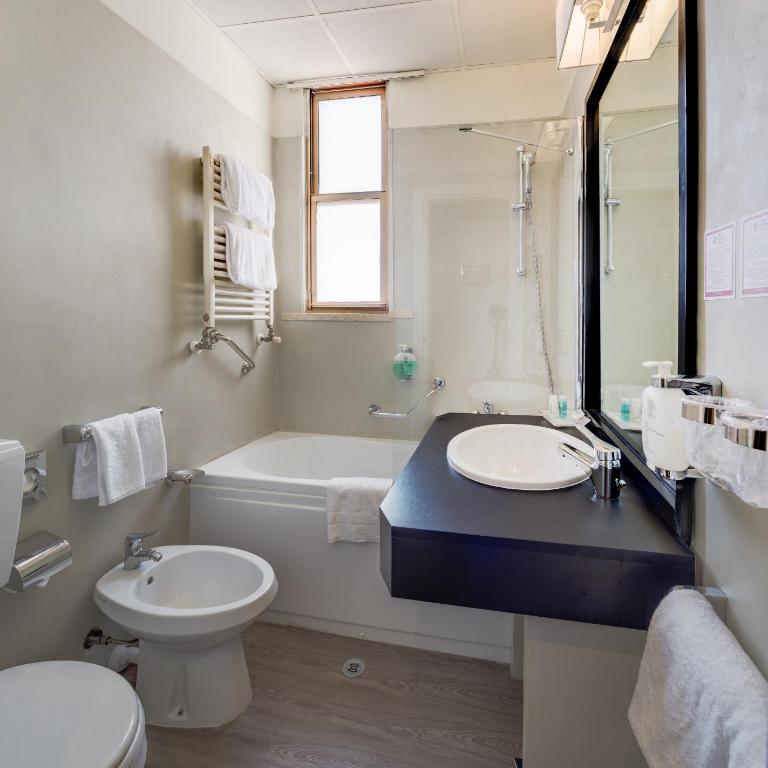 Best Western Plus CHC Florence - Camera Classic Doppia con Letti Singoli - 2
