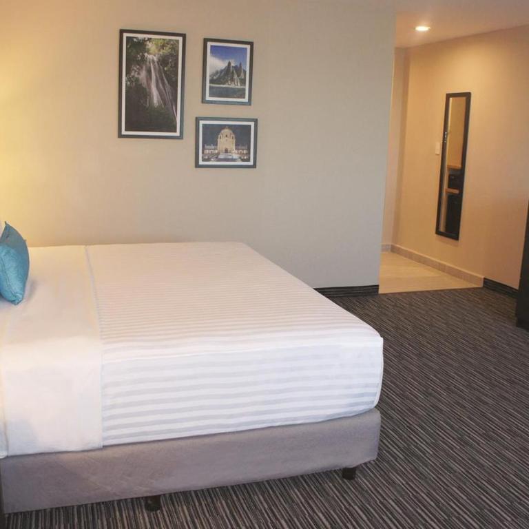 CHN Hotel Monterrey Aeropuerto, Trademark by Wyndham - Deluxe Executive King Room - Non-Smoking - 5
