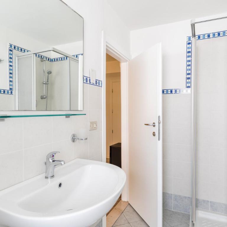 Hotel Corona - Classic Dreibettzimmer - 1