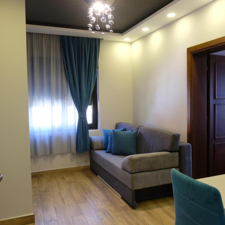 Apartments Eneida - Apartman s 1 Spavaćom Sobom i Balkonom - 17