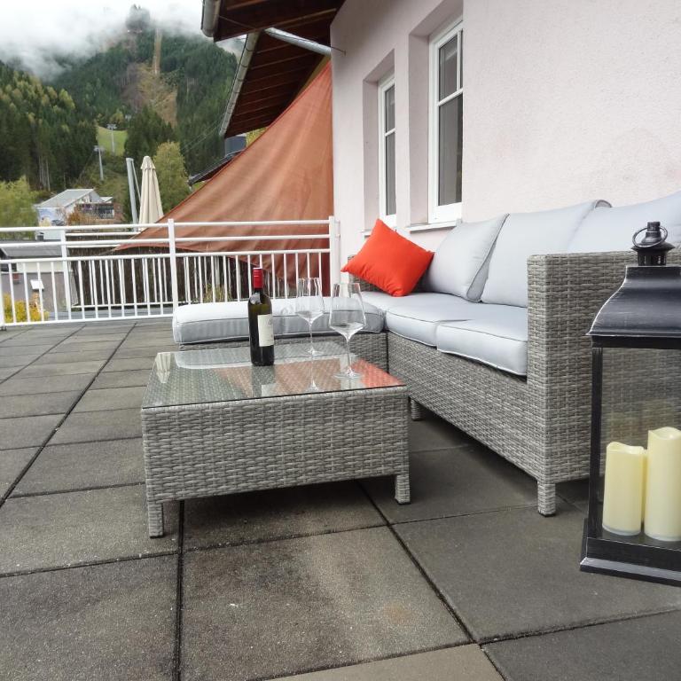 Apartments Summer & Winter Fun by All in One Apartments incl SUMMER CARD - Two-Bedroom Apartment with Lake View - 3