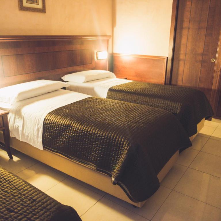 Hotel Robinson - Comfort Triple Room with Shower - 4