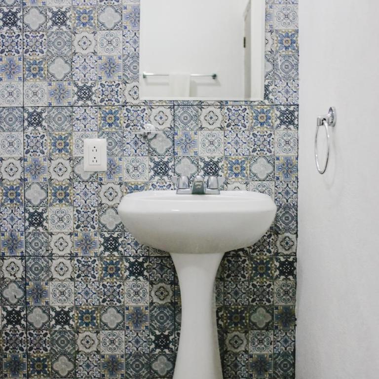 Hotel Colon Merida - Triple Room - 4