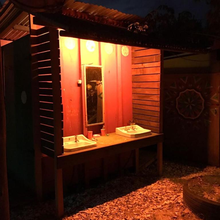 La Brújula Hostel - Bed in 8-Bed Dormitory Room - 44