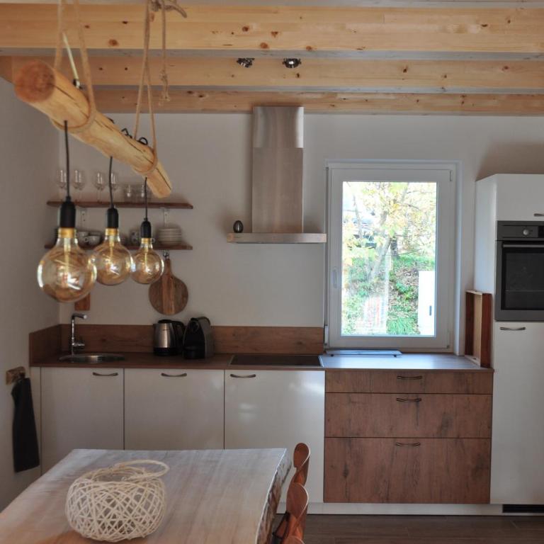 Berghaus Christel - bij skilift - grote tuin met bergbeek - Ferienhaus mit 3 Schlafzimmern - 3